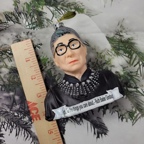NWT Justice Ruth Bader Ginsburg Glass Ornament - Picture 7 of 9